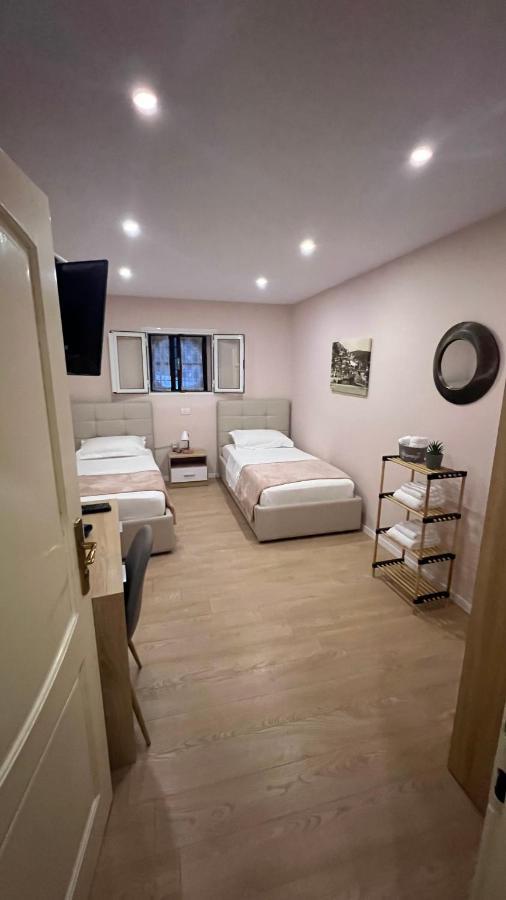 Hotel Fole Berat Exteriér fotografie