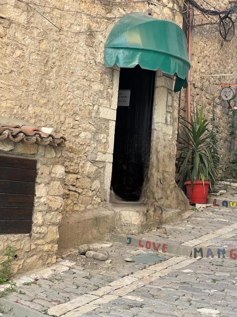 Hotel Fole Berat Exteriér fotografie